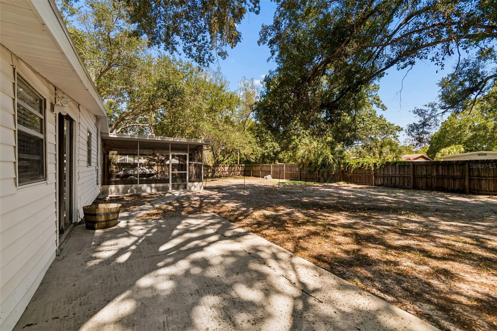 4437 W BAY AVE — photo 28