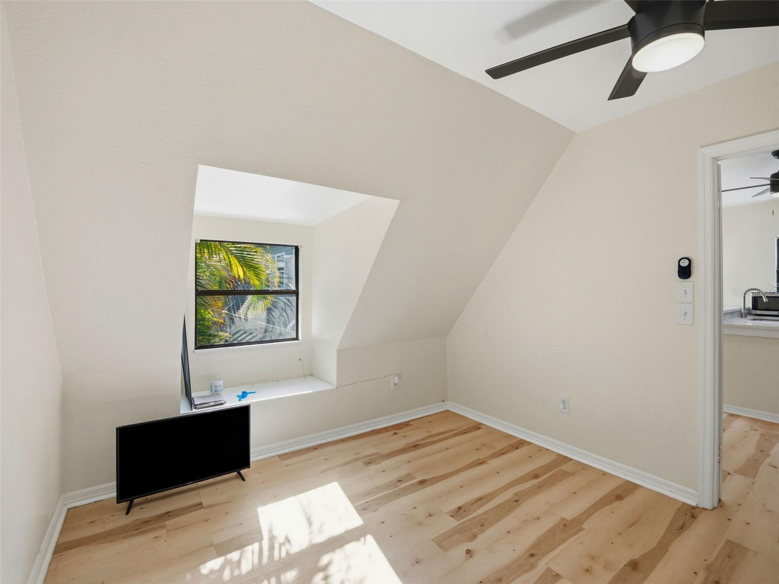 2607 W WYOMING AVE — photo 30