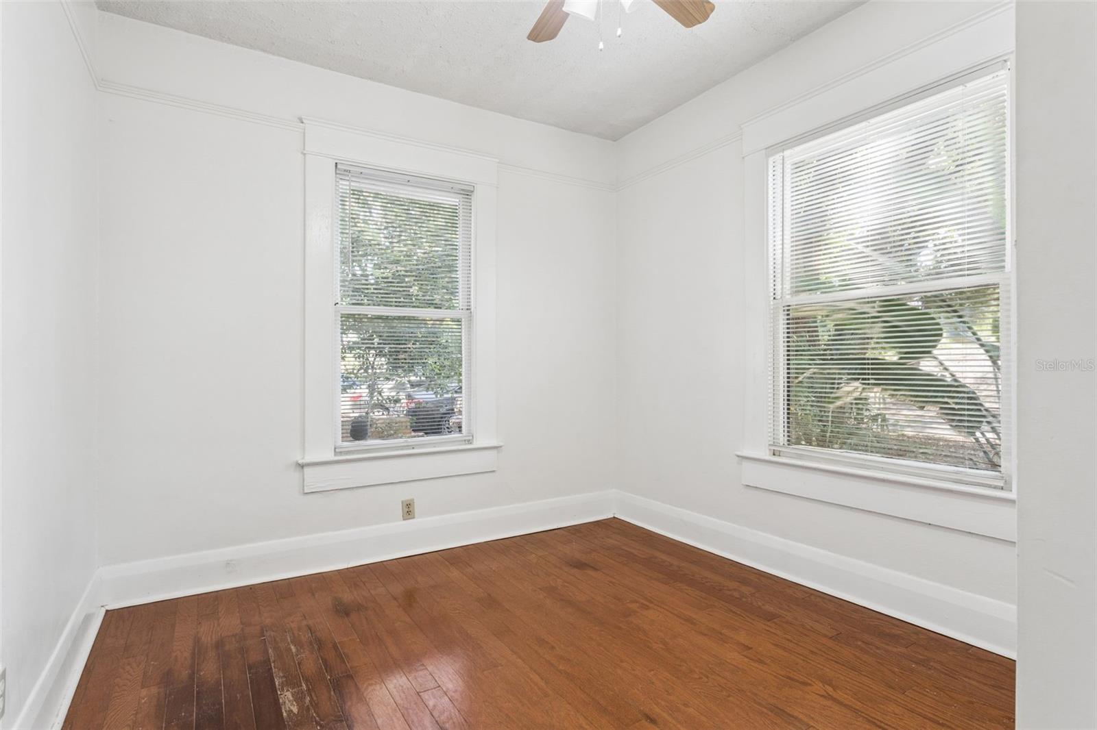 4208 N MARGUERITE — photo 15