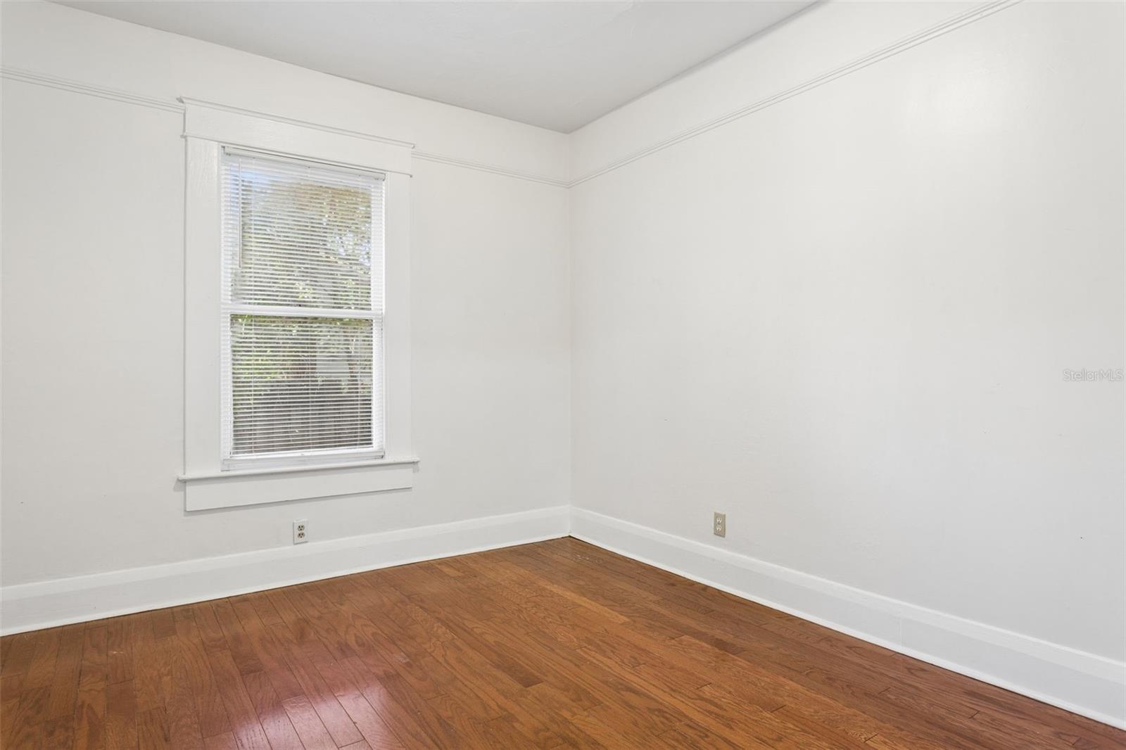 4208 N MARGUERITE — photo 12