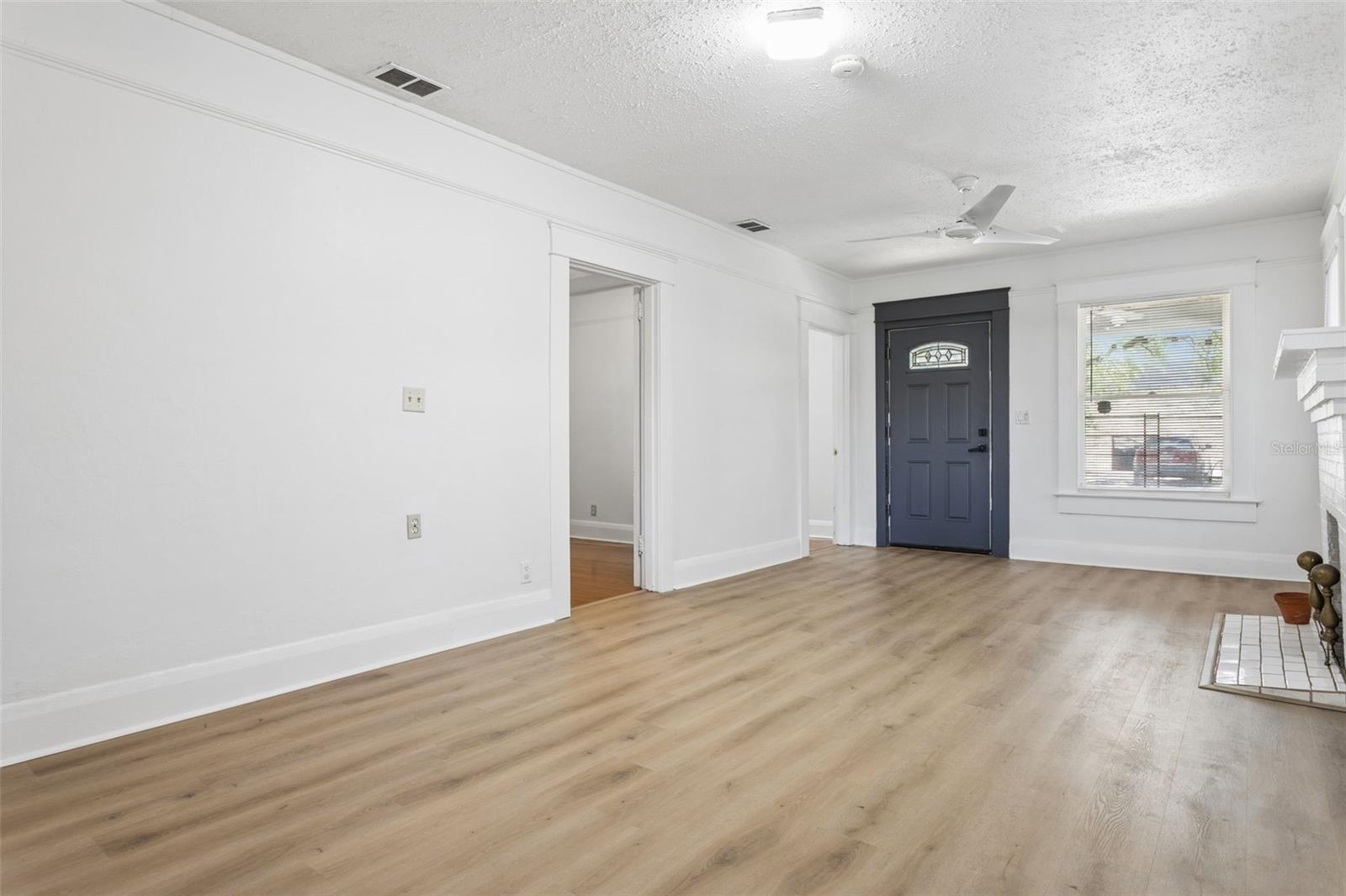4208 N MARGUERITE — photo 7
