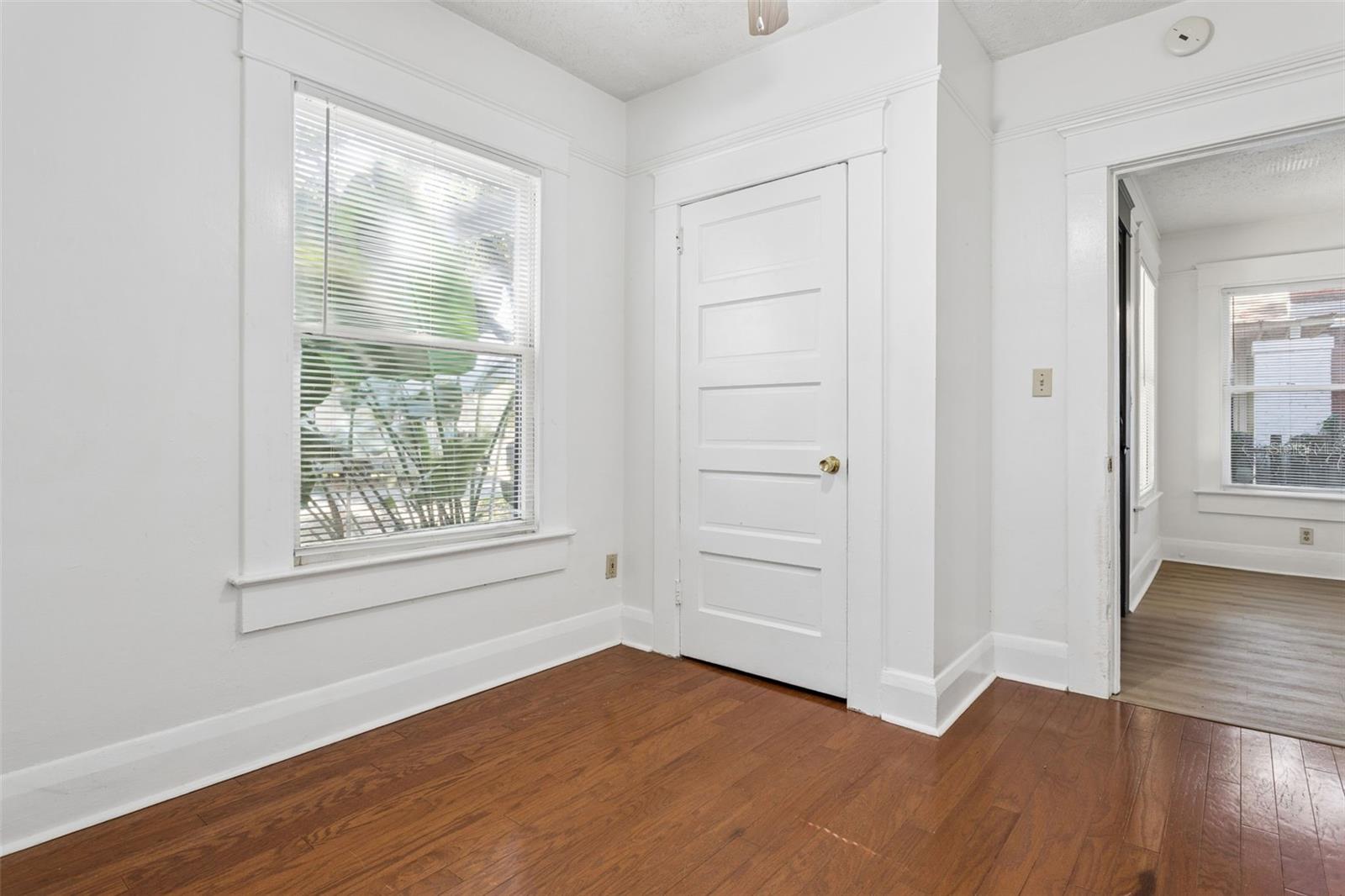 4208 N MARGUERITE — photo 16