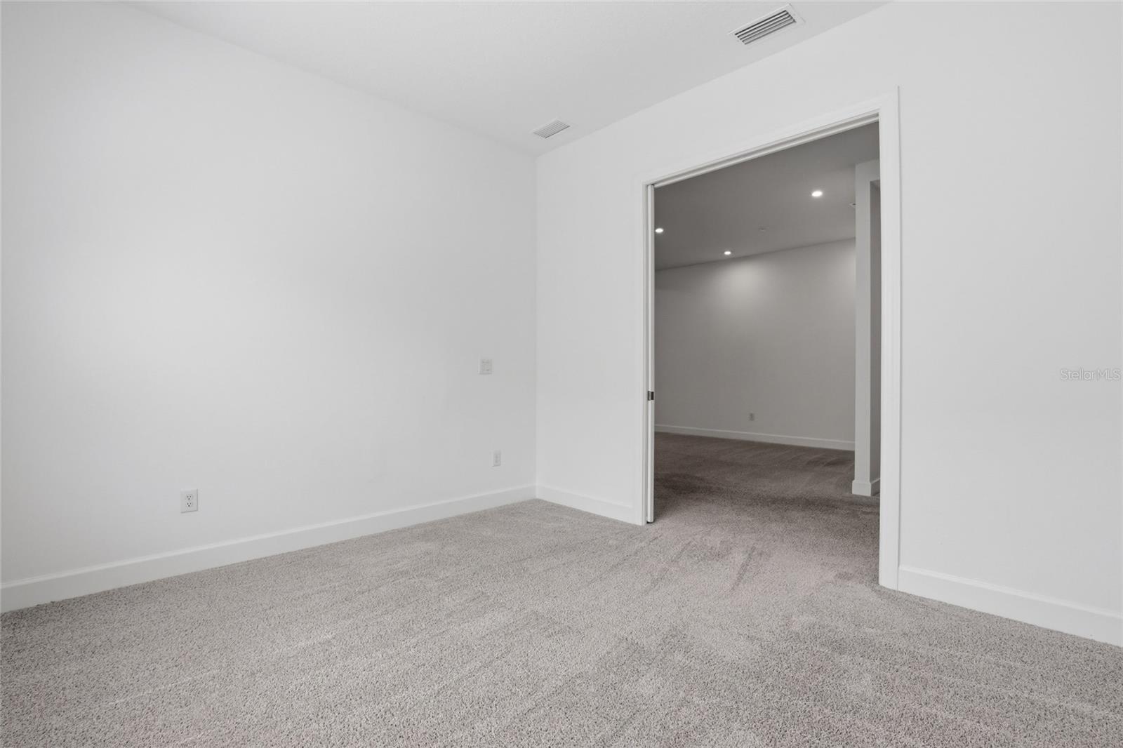 5617 SCARLOTTI ST — photo 30