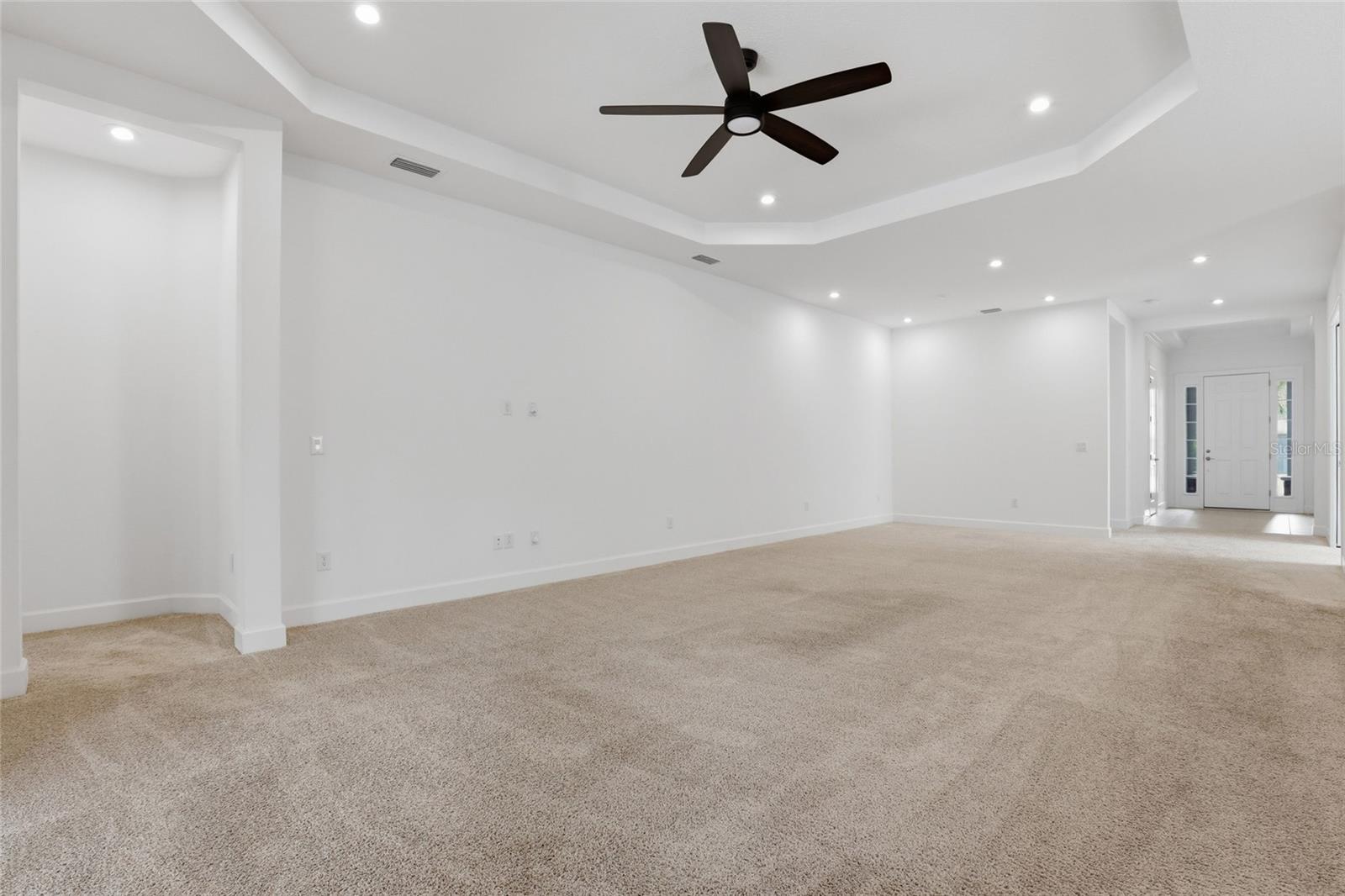 5617 SCARLOTTI ST — photo 10