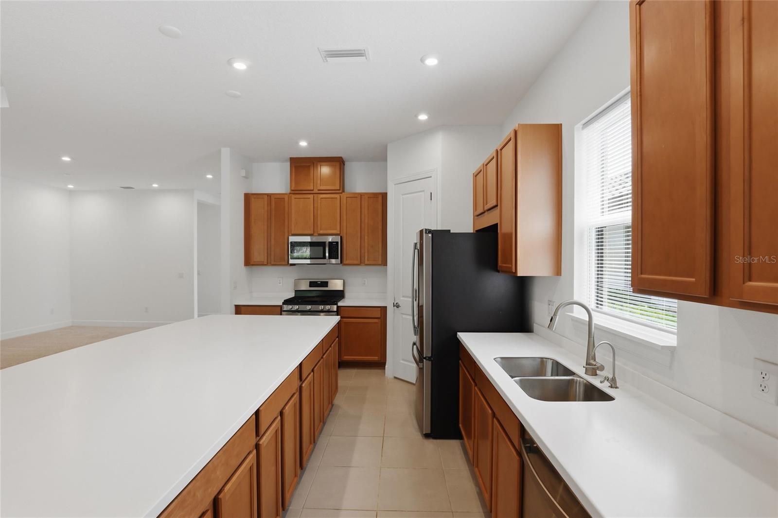 5617 SCARLOTTI ST — photo 16
