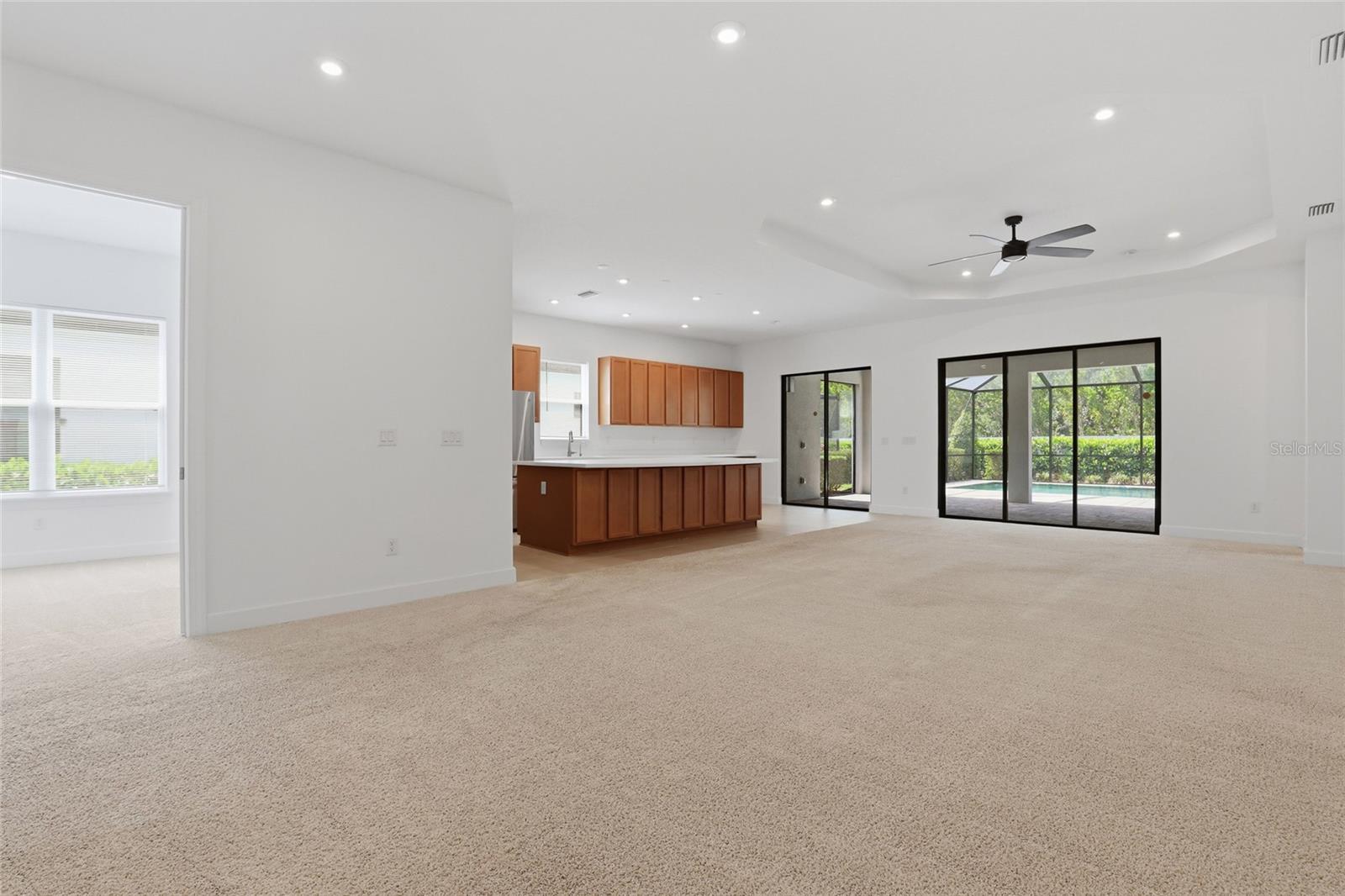 5617 SCARLOTTI ST — photo 12