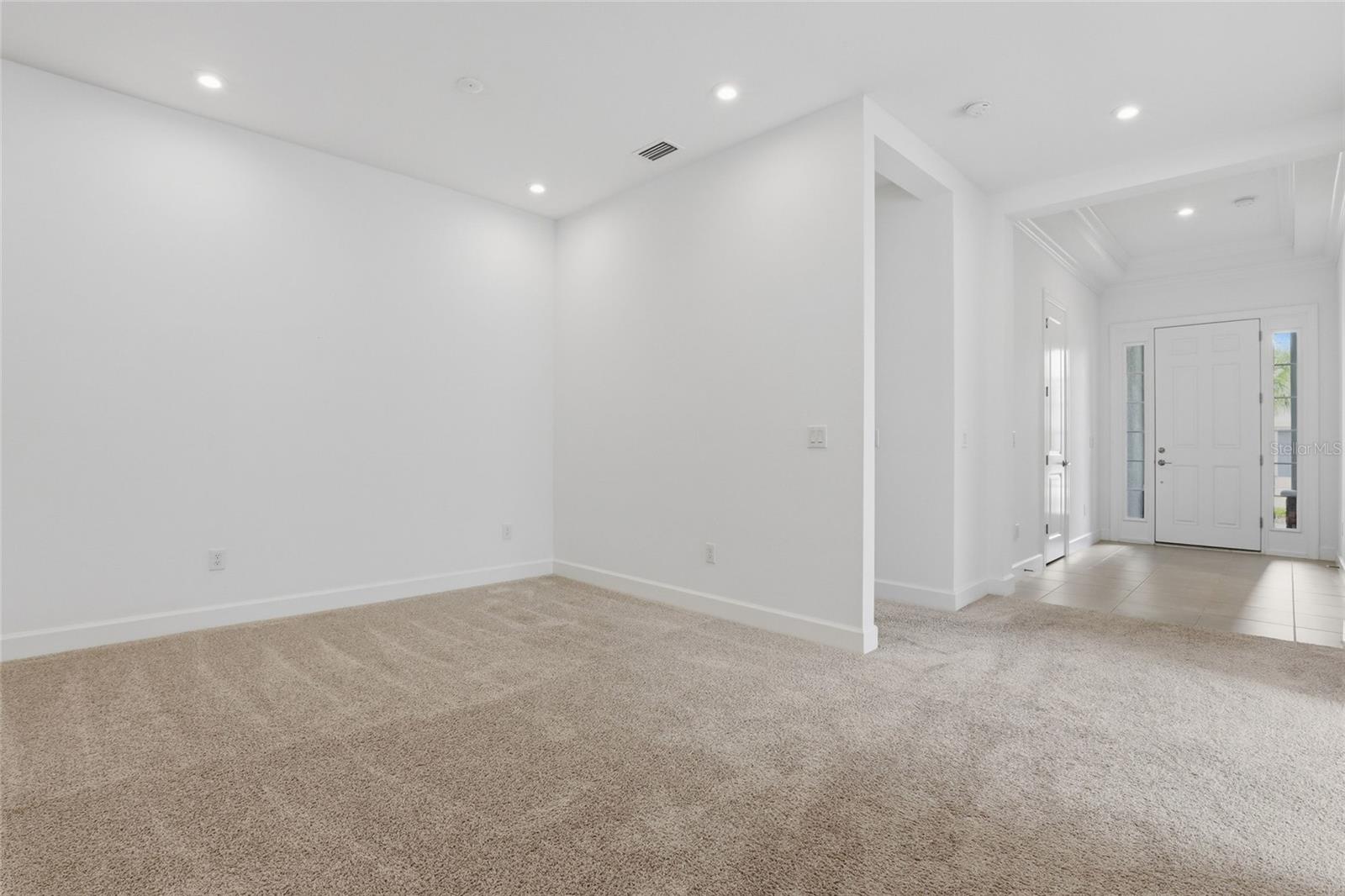 5617 SCARLOTTI ST — photo 9