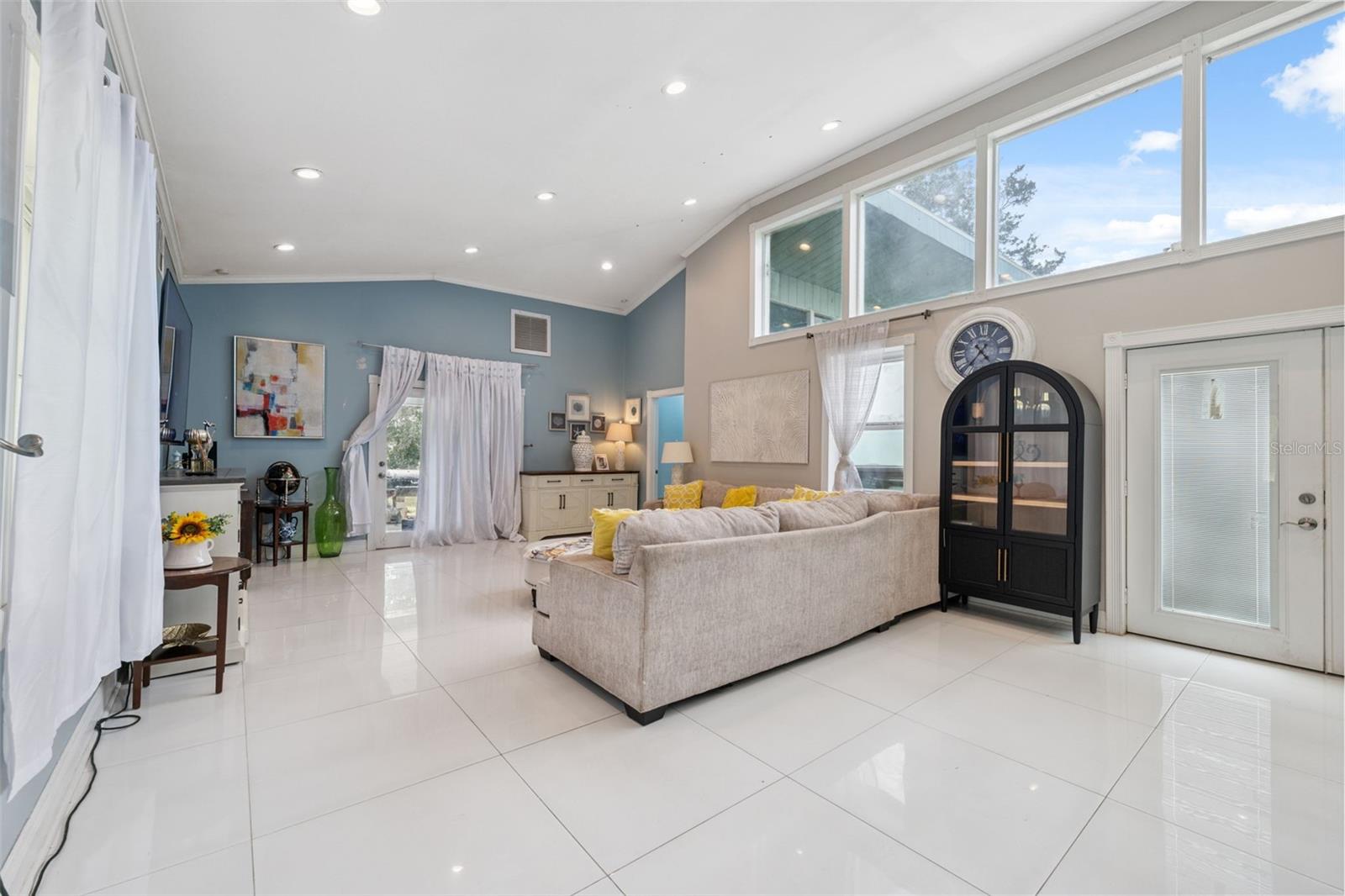 4527 REDCOAT DR — photo 6