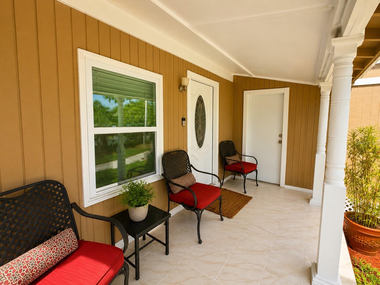 802 JURGENS ST — photo 3