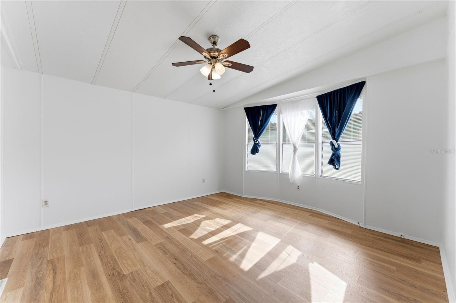 34334 COUNTRYSIDE DR — photo 16