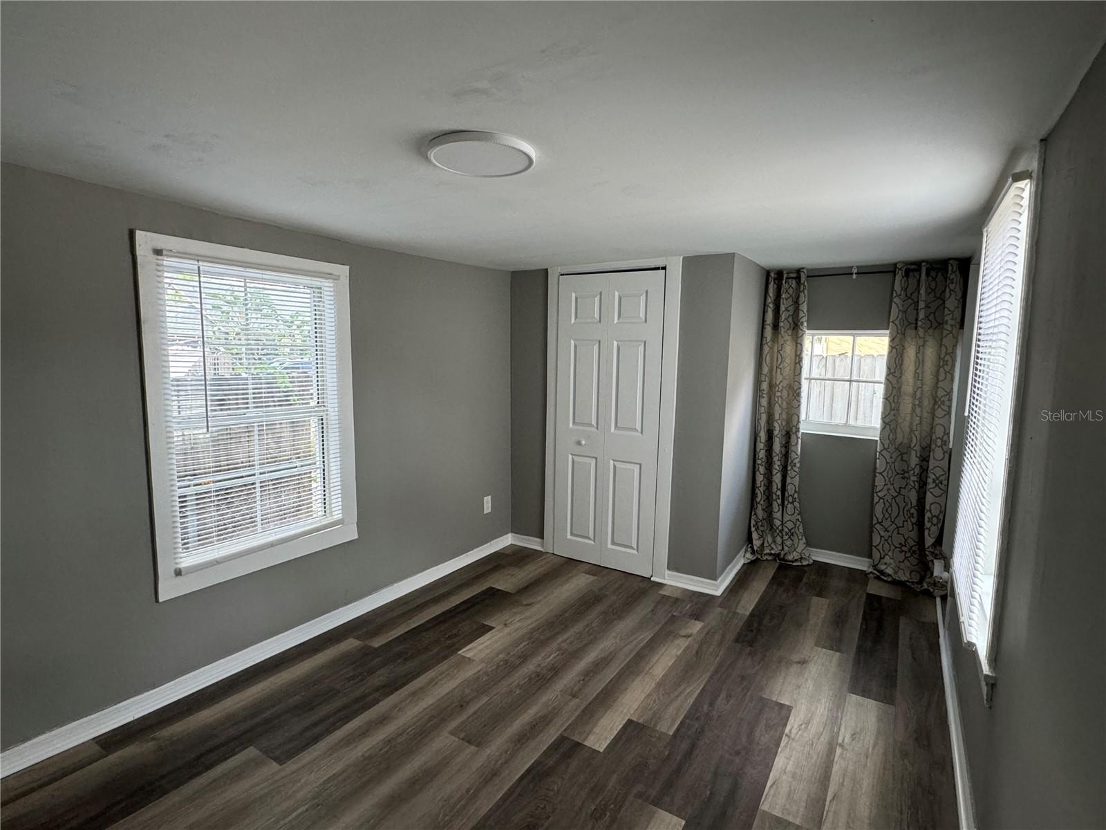 602 S PROSPECT AVE — photo 3