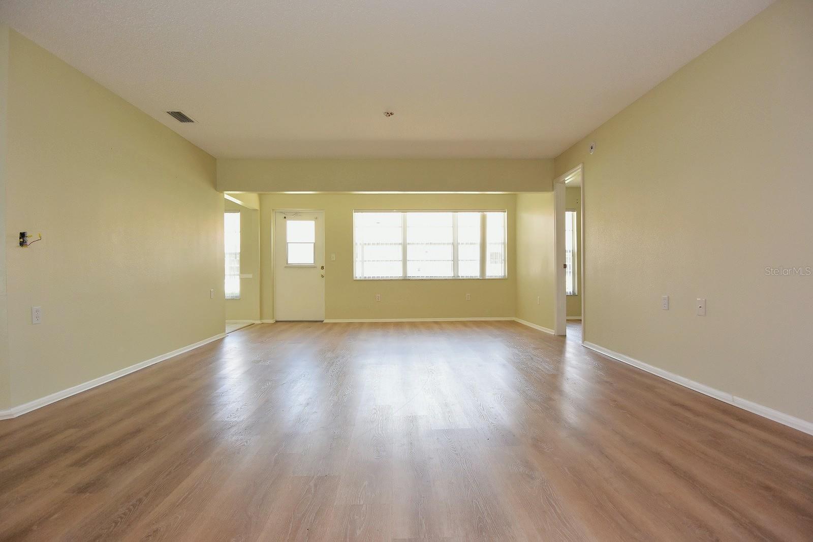 9027 WARWICK LN — photo 6
