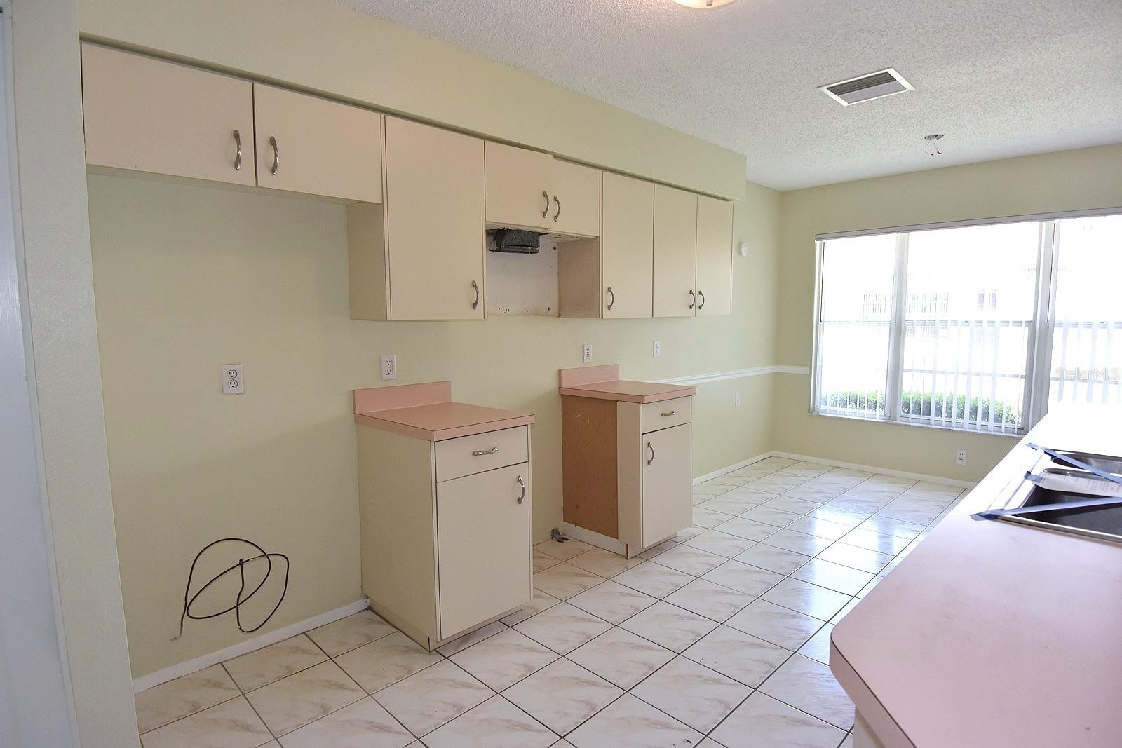 9027 WARWICK LN — photo 19