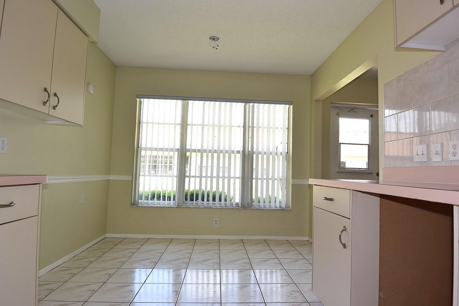 9027 WARWICK LN — photo 17