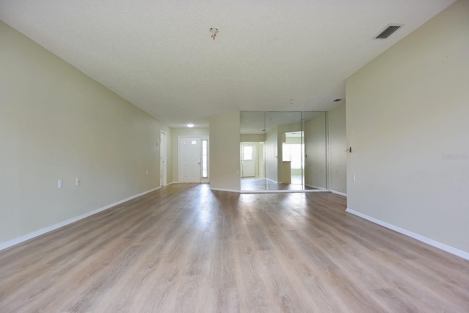9027 WARWICK LN — photo 7
