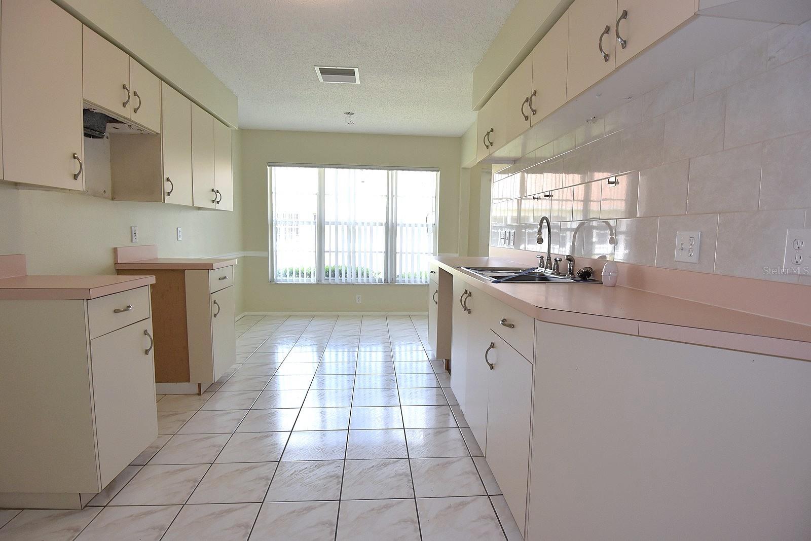 9027 WARWICK LN — photo 21