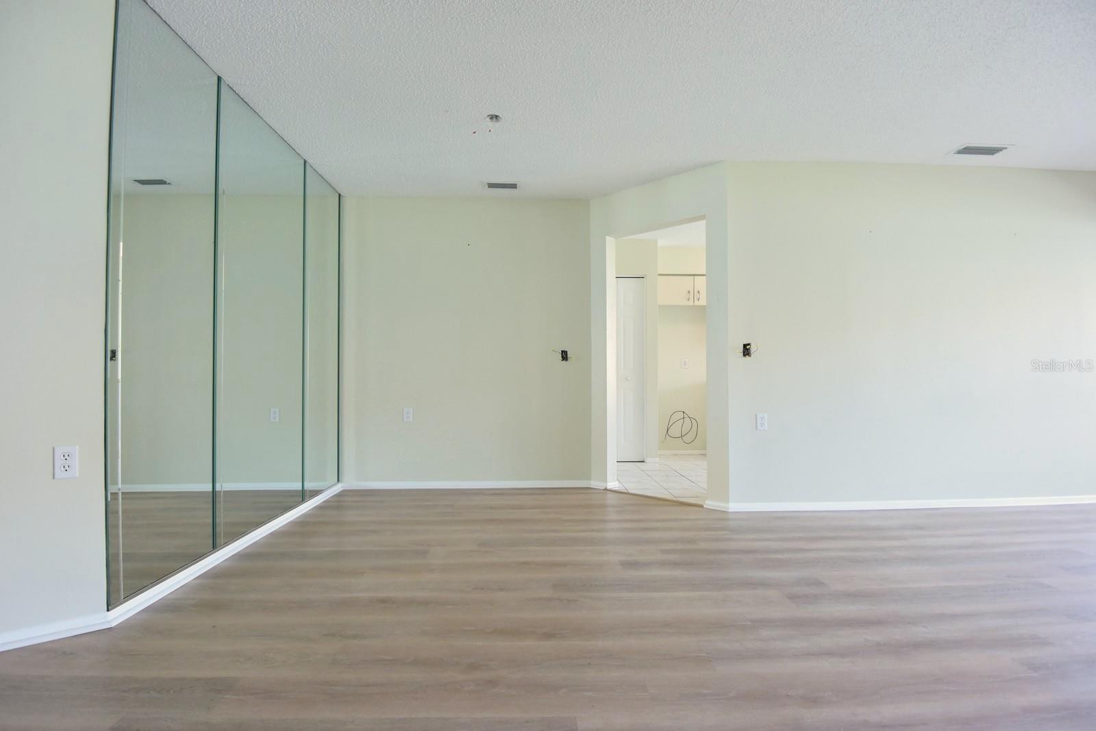 9027 WARWICK LN — photo 11