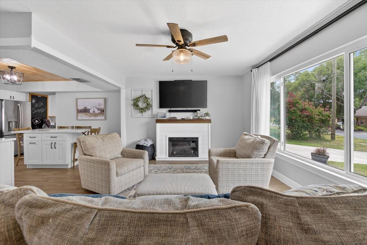 115 W BRENTRIDGE DR — photo 16