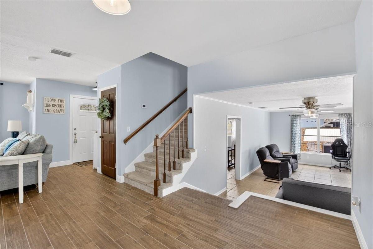 115 W BRENTRIDGE DR — photo 8
