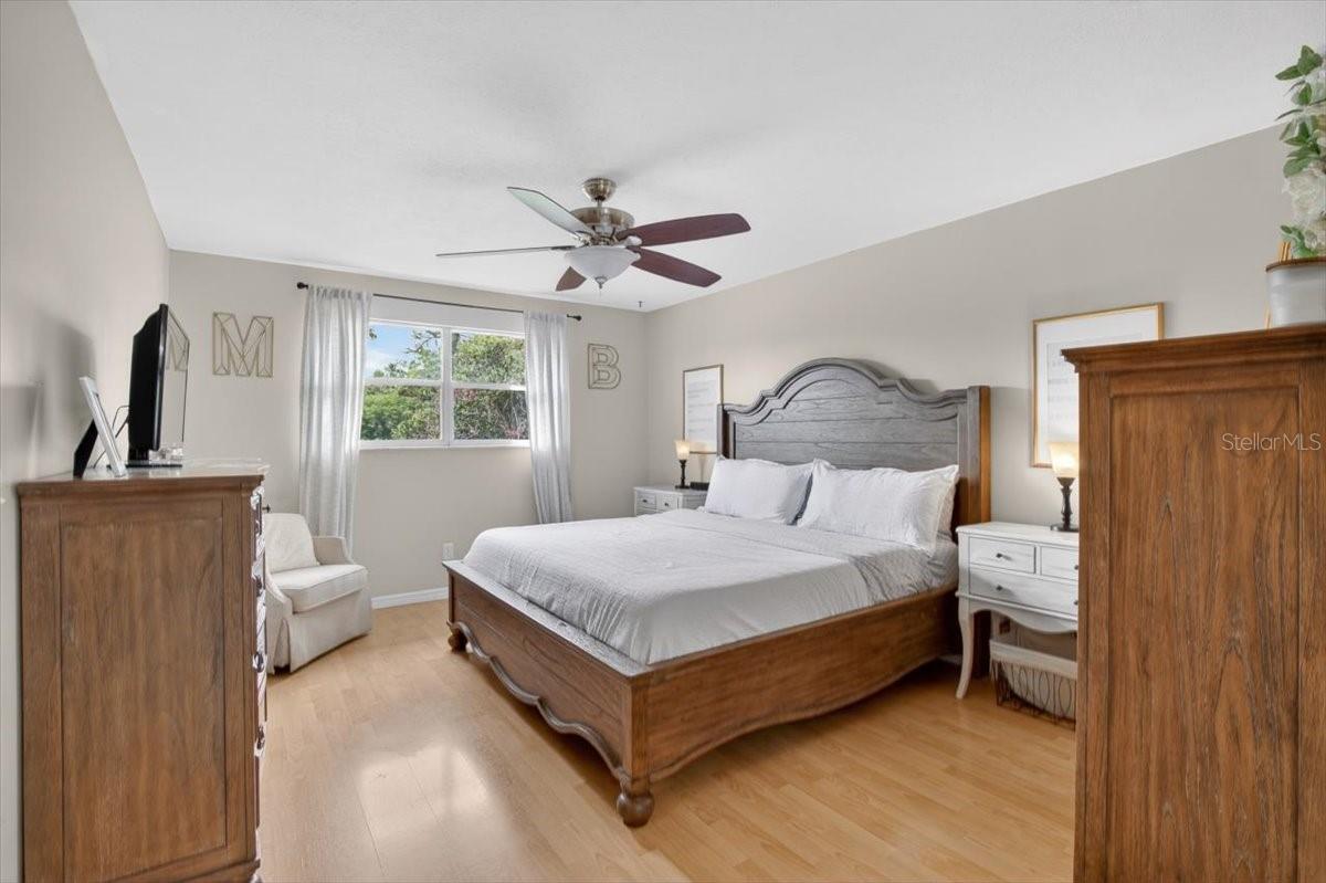 115 W BRENTRIDGE DR — photo 24