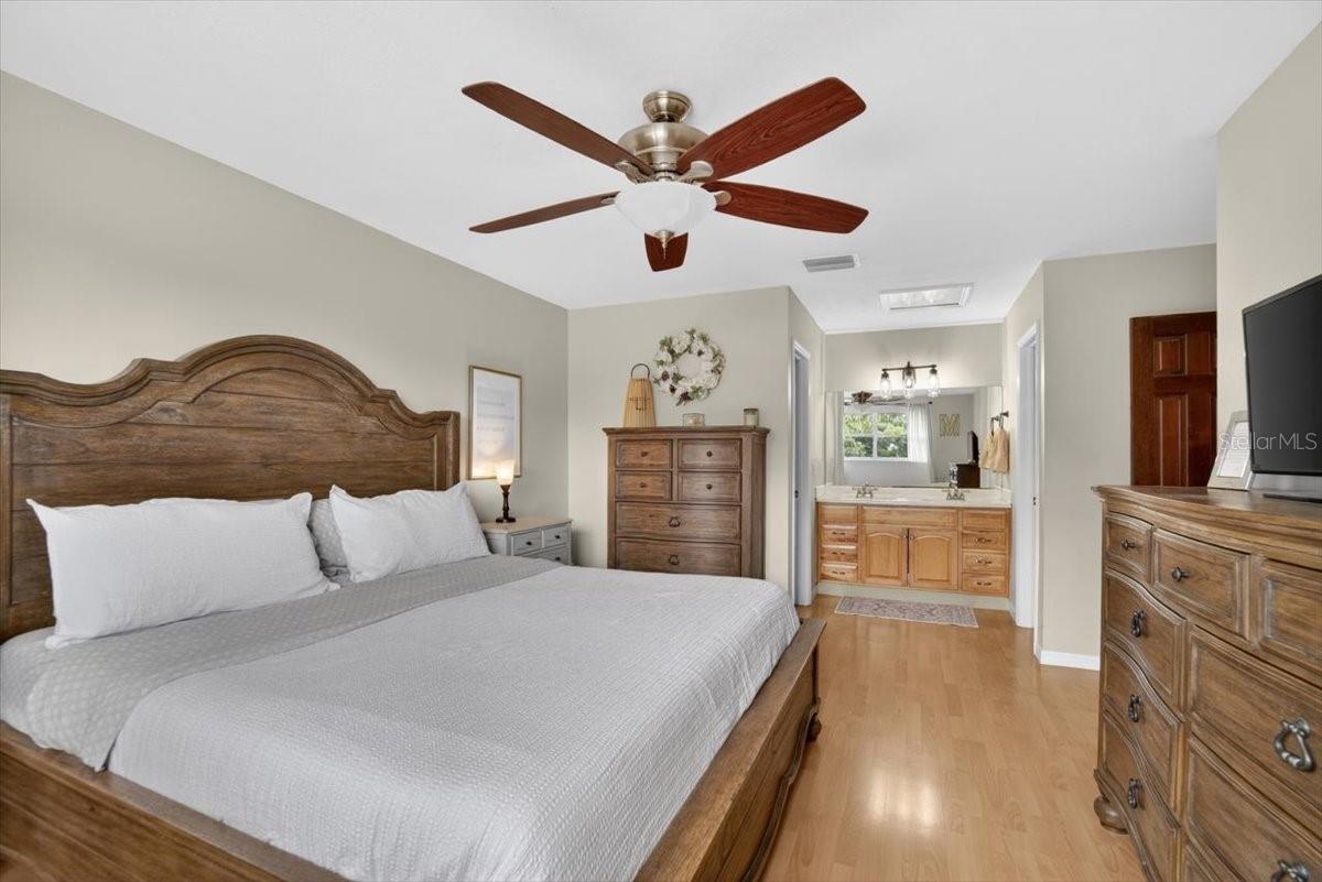 115 W BRENTRIDGE DR — photo 25