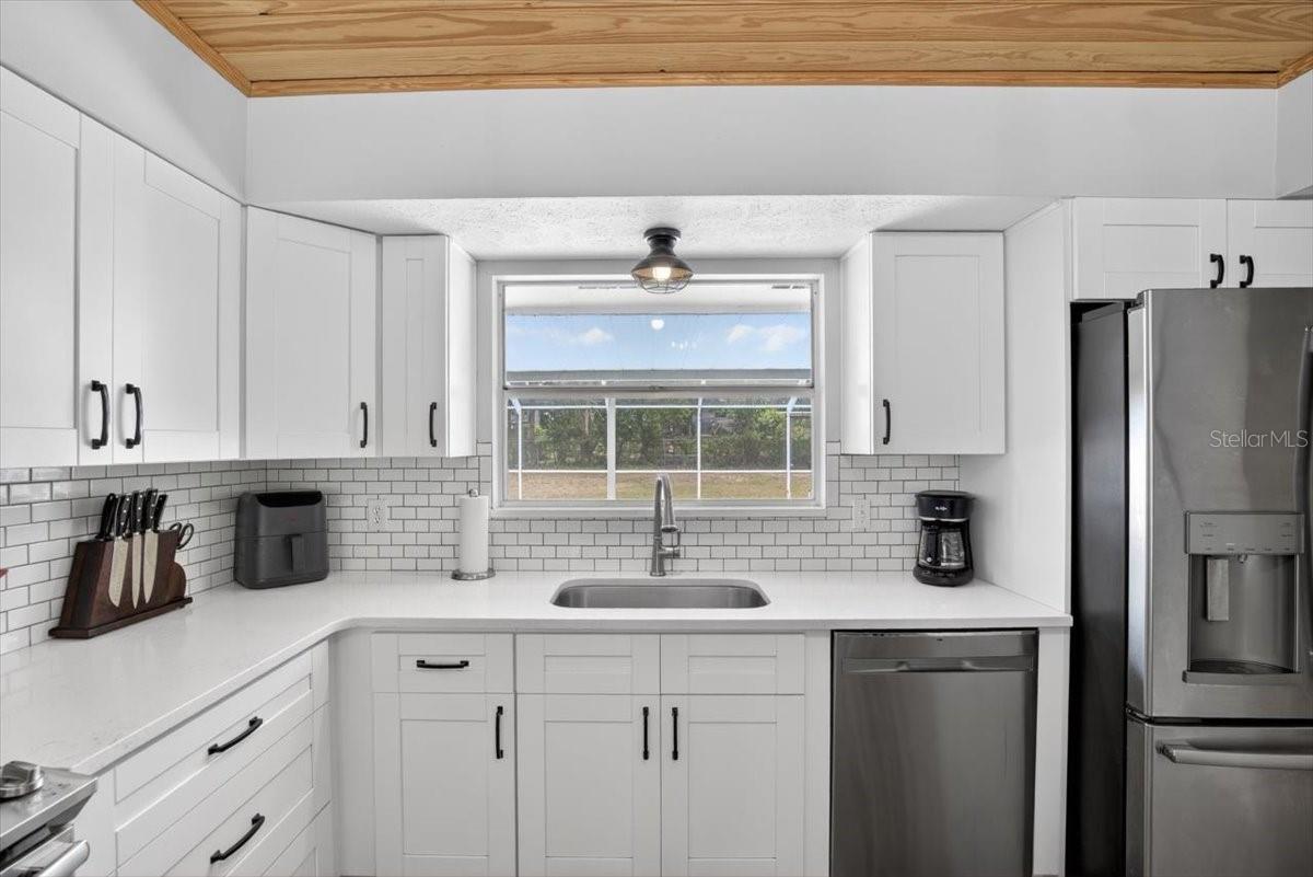 115 W BRENTRIDGE DR — photo 12
