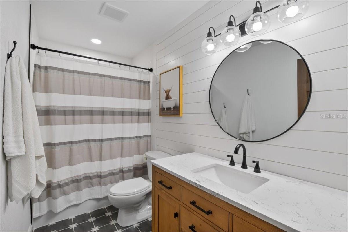 115 W BRENTRIDGE DR — photo 28