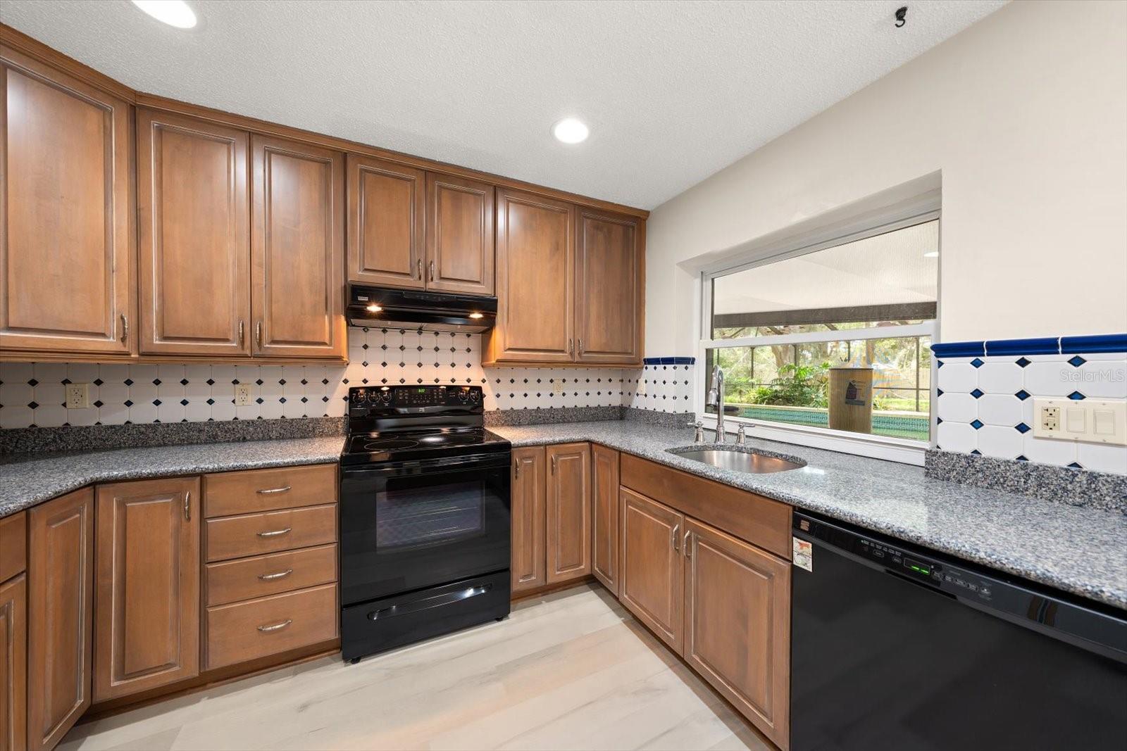 3408 CULLENDALE DR — photo 4