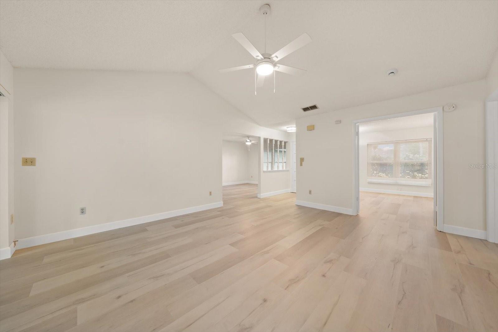 3408 CULLENDALE DR — photo 16