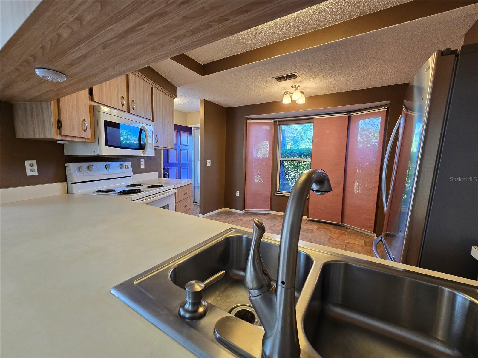9836 MOREHEAD LN — photo 13