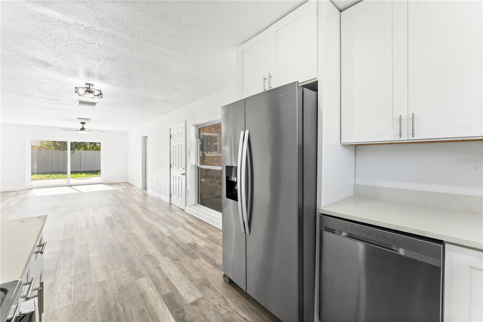 6221 FLORIDA CIR E — photo 5