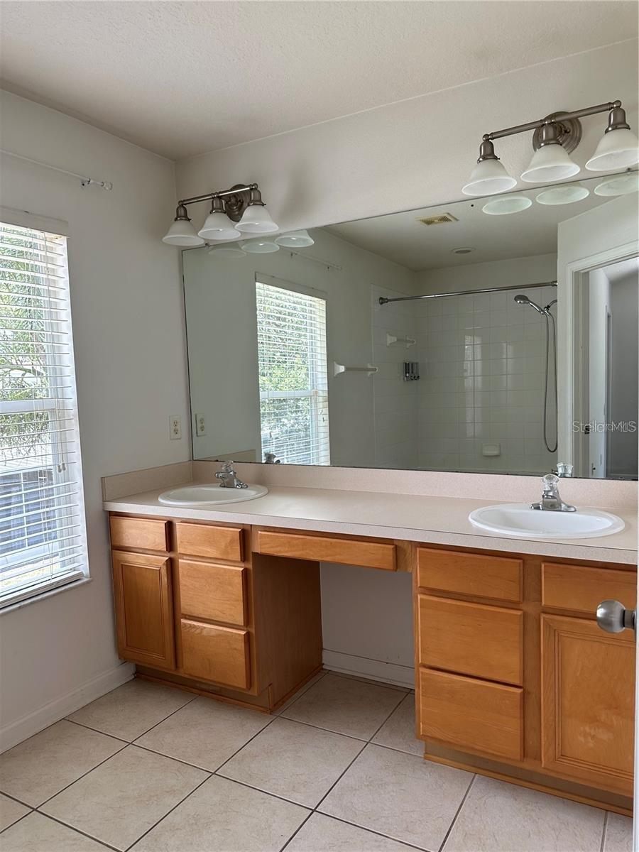 Home in BRADENTON — photo 15