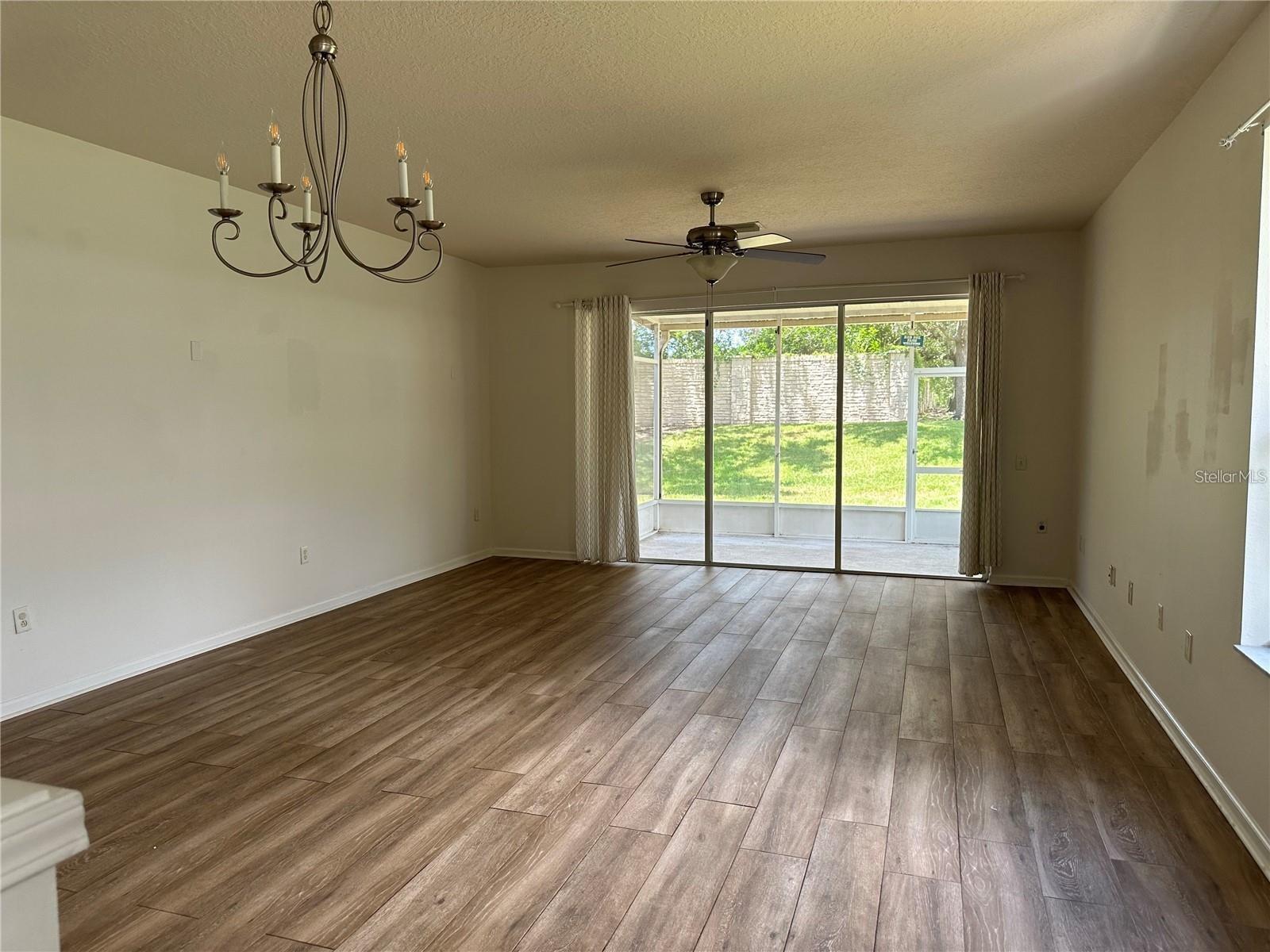 Home in BRADENTON — photo 3