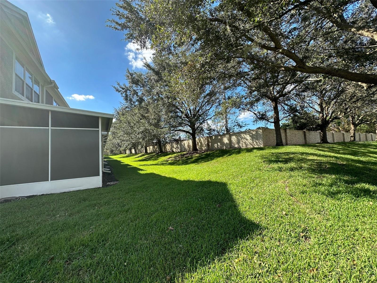 Home in BRADENTON — photo 8
