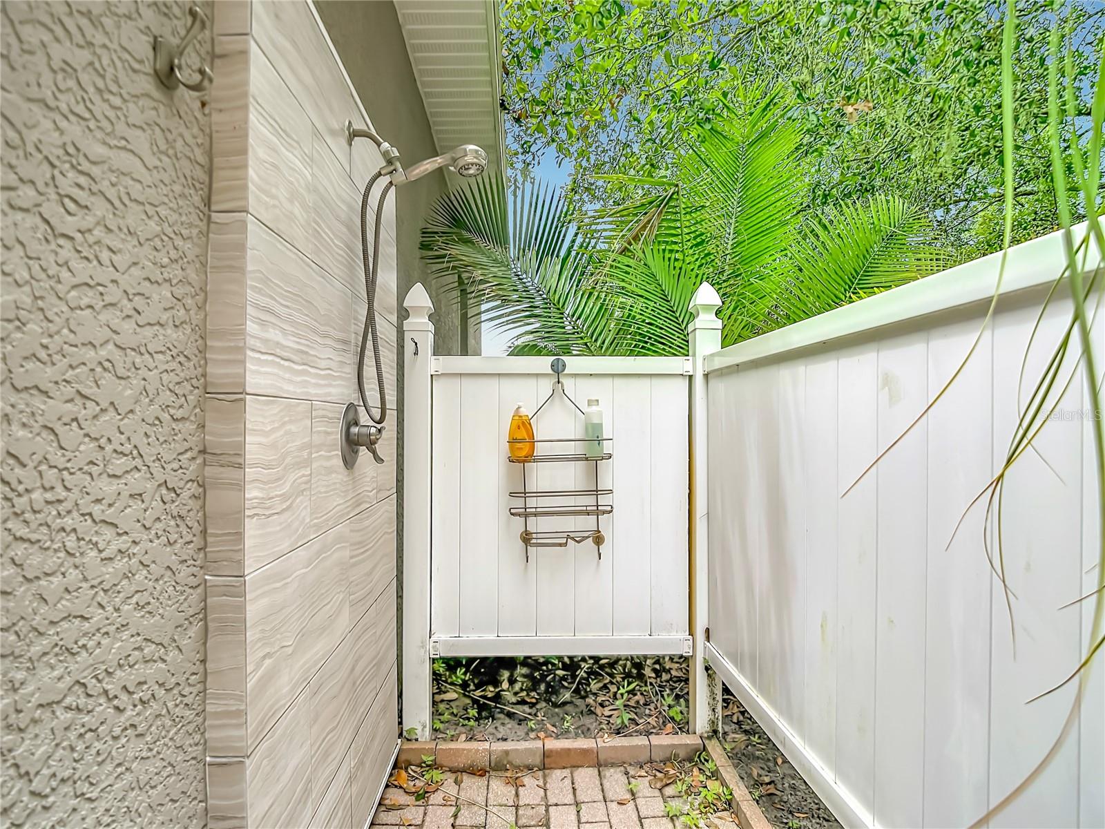 21629 SILVER BAY PL — photo 36