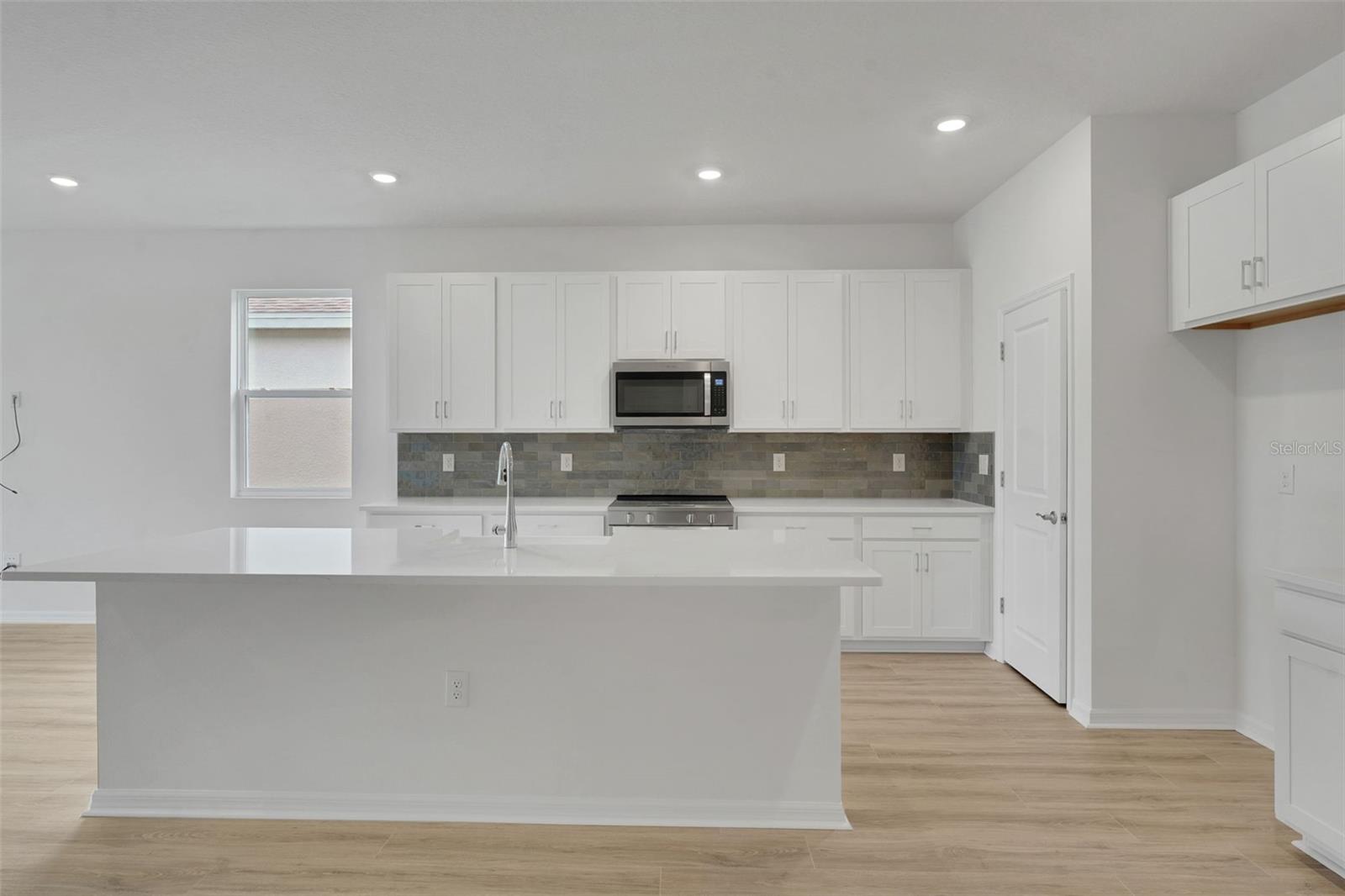 7823 GLEN LILY PL — photo 21