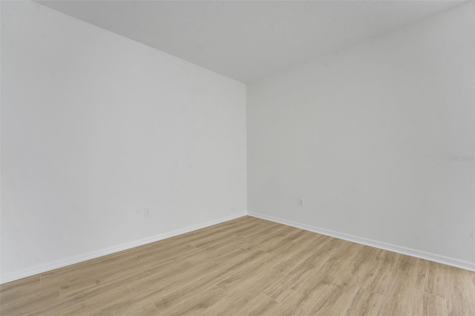 7823 GLEN LILY PL — photo 18