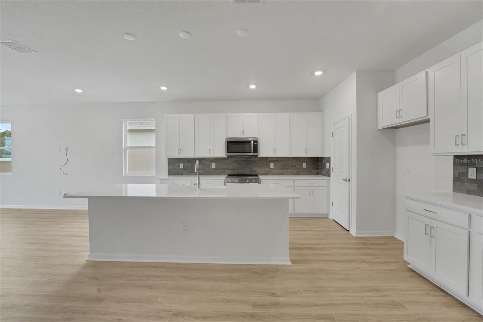 7823 GLEN LILY PL — photo 20
