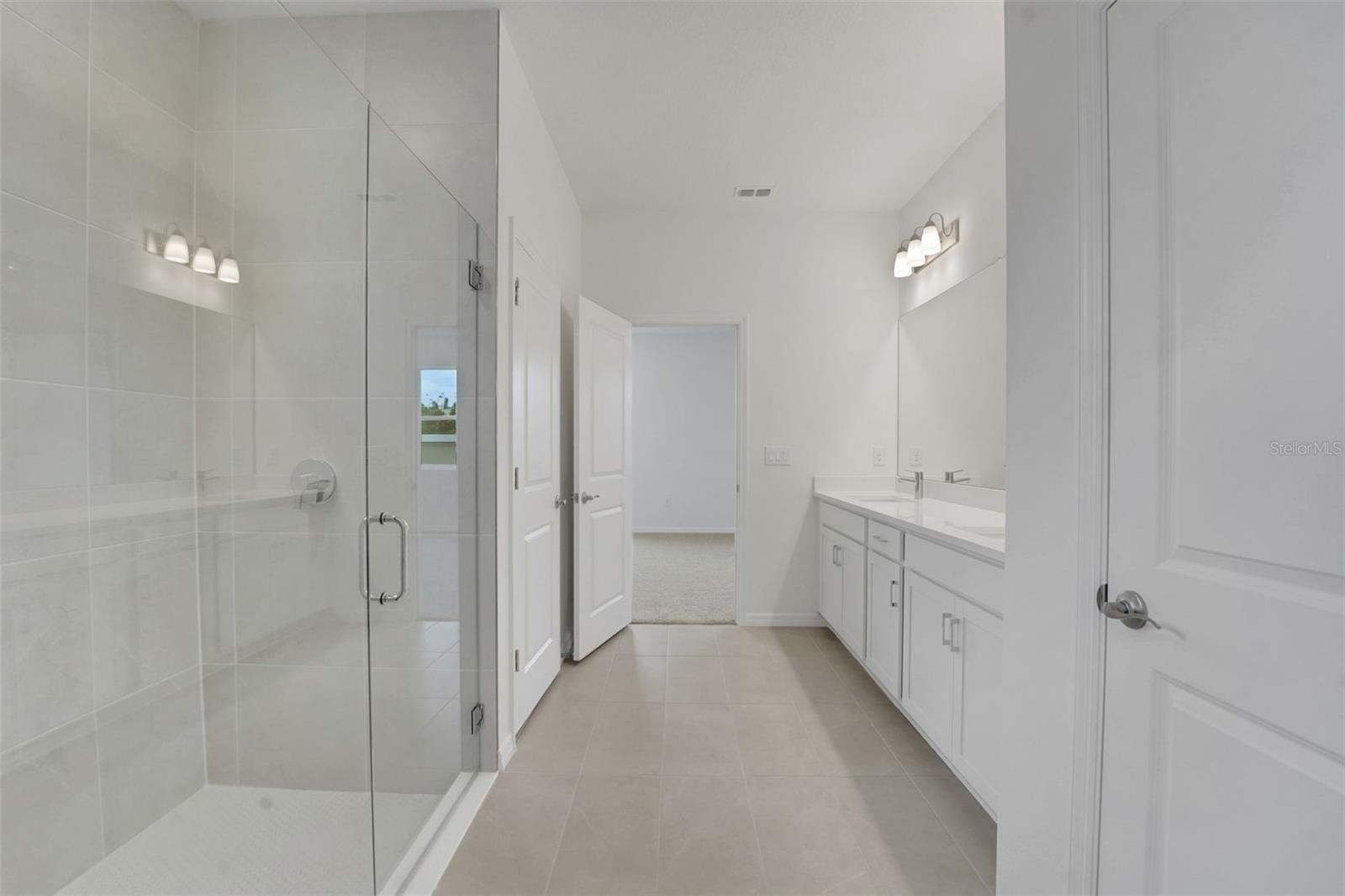 7823 GLEN LILY PL — photo 33
