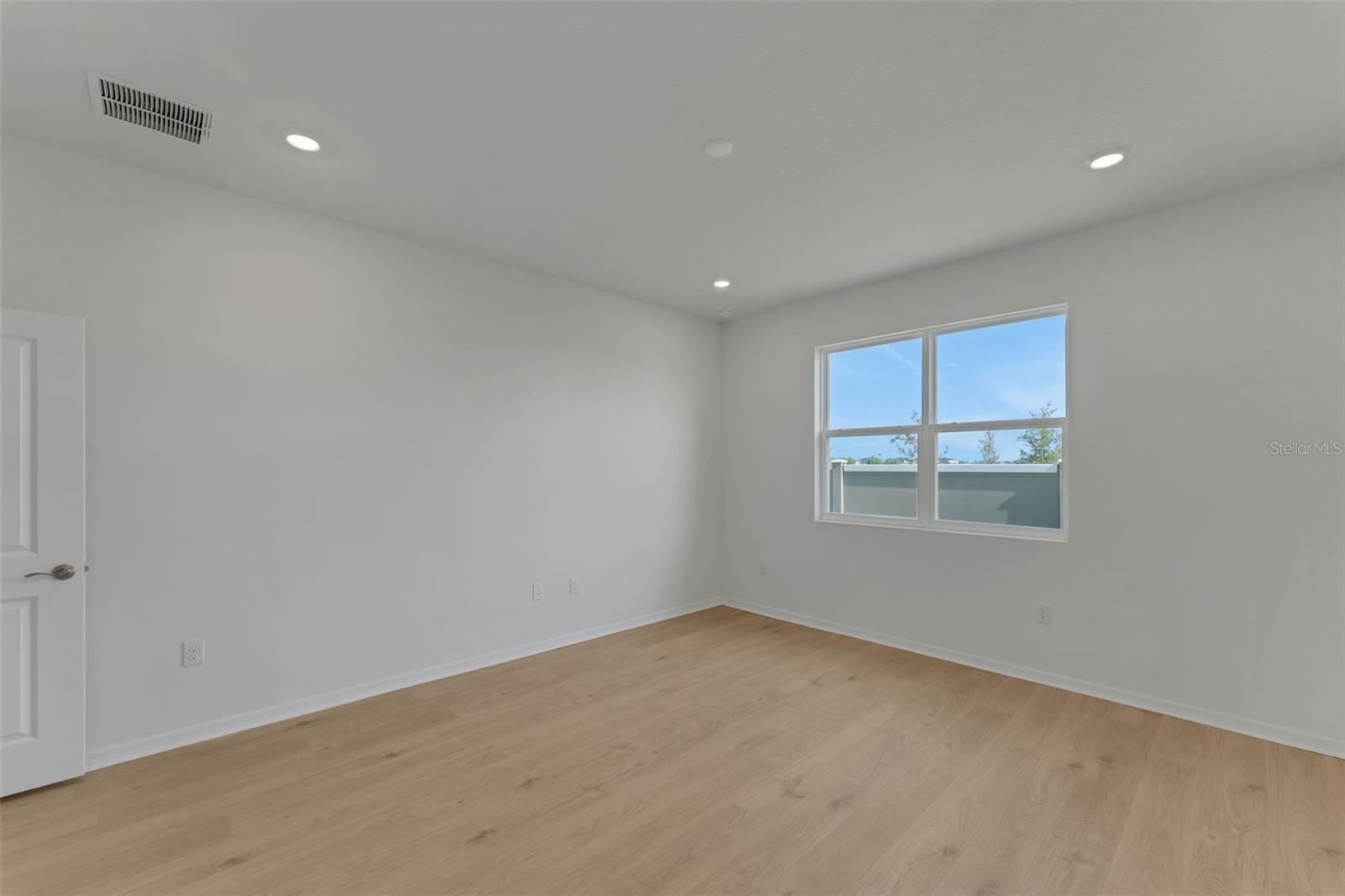 8132 SUNNY POINT TRL — photo 37