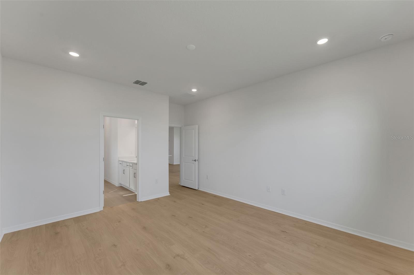 8132 SUNNY POINT TRL — photo 38