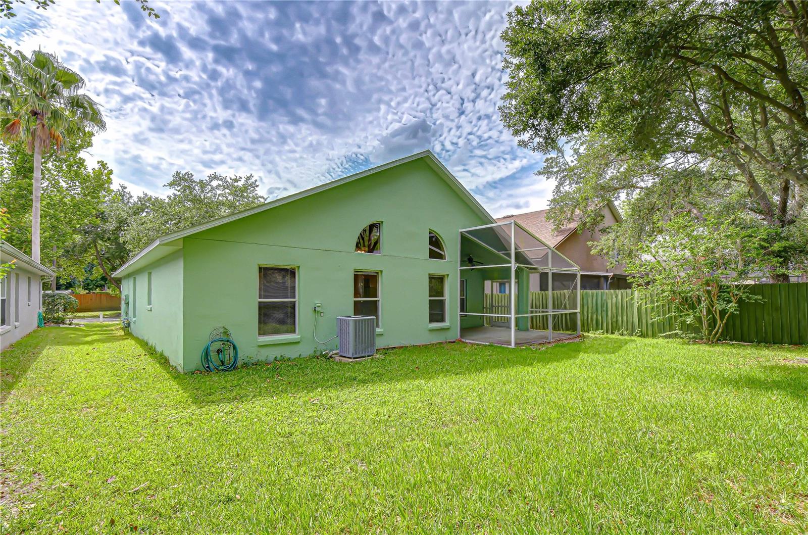 18927 TWINBERRY DR — photo 27