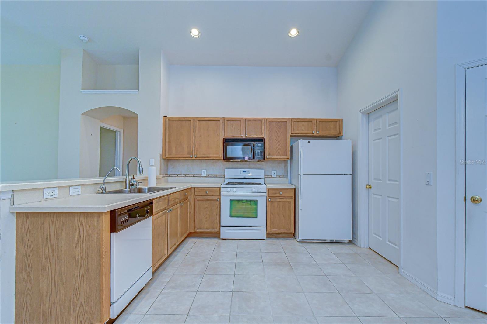 18927 TWINBERRY DR — photo 10