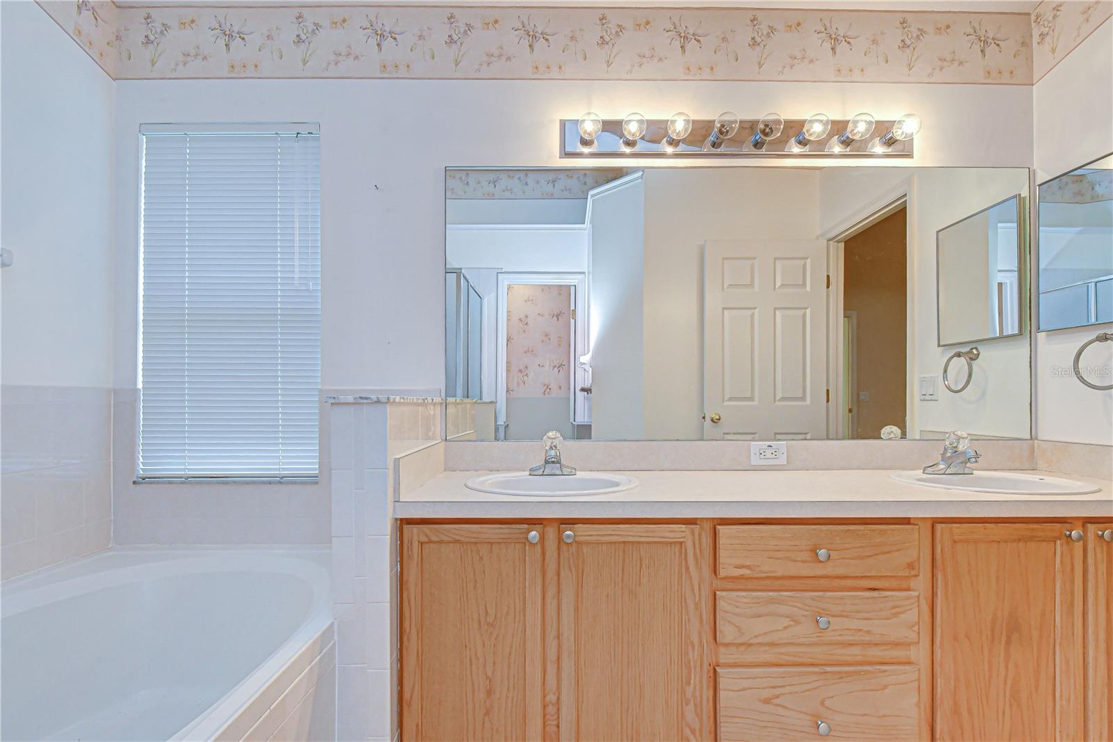 18927 TWINBERRY DR — photo 23