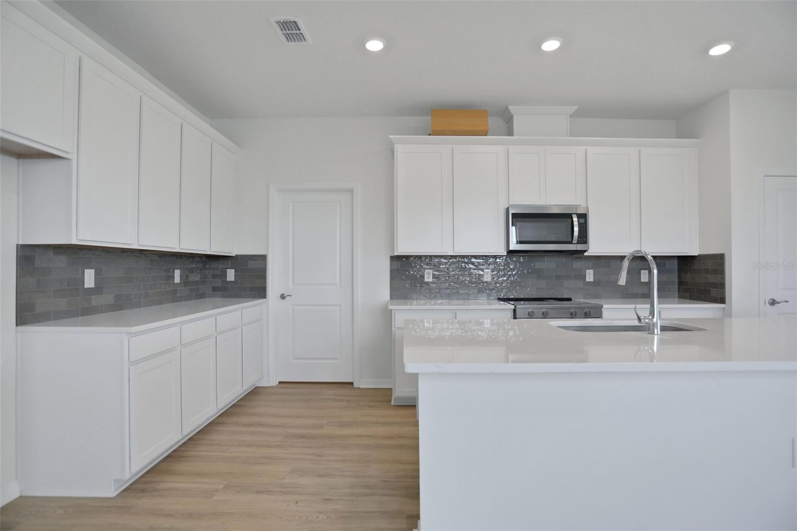 7839 GLEN LILY PL — photo 3