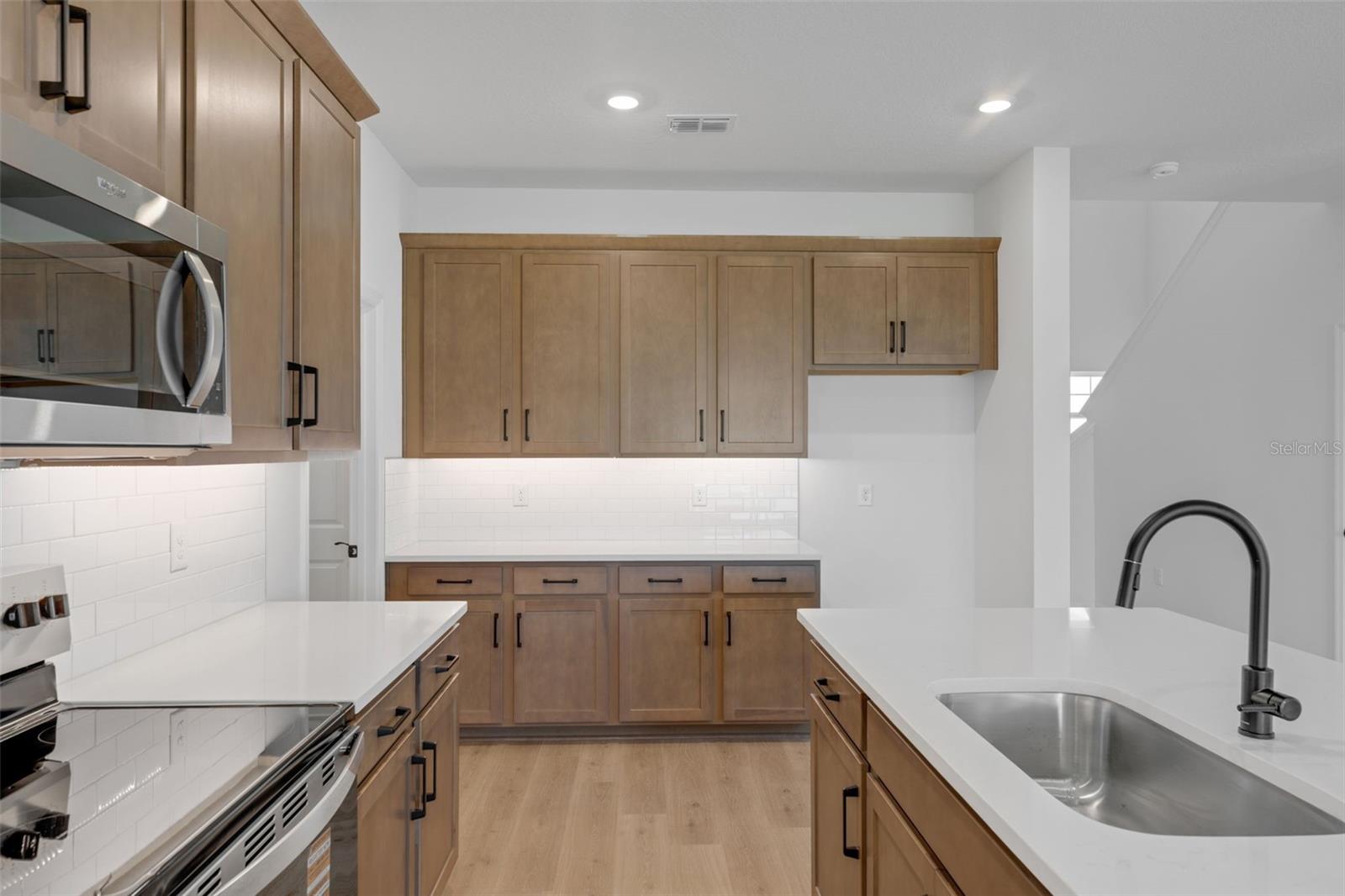 8120 SUNNY POINT TRL — photo 20