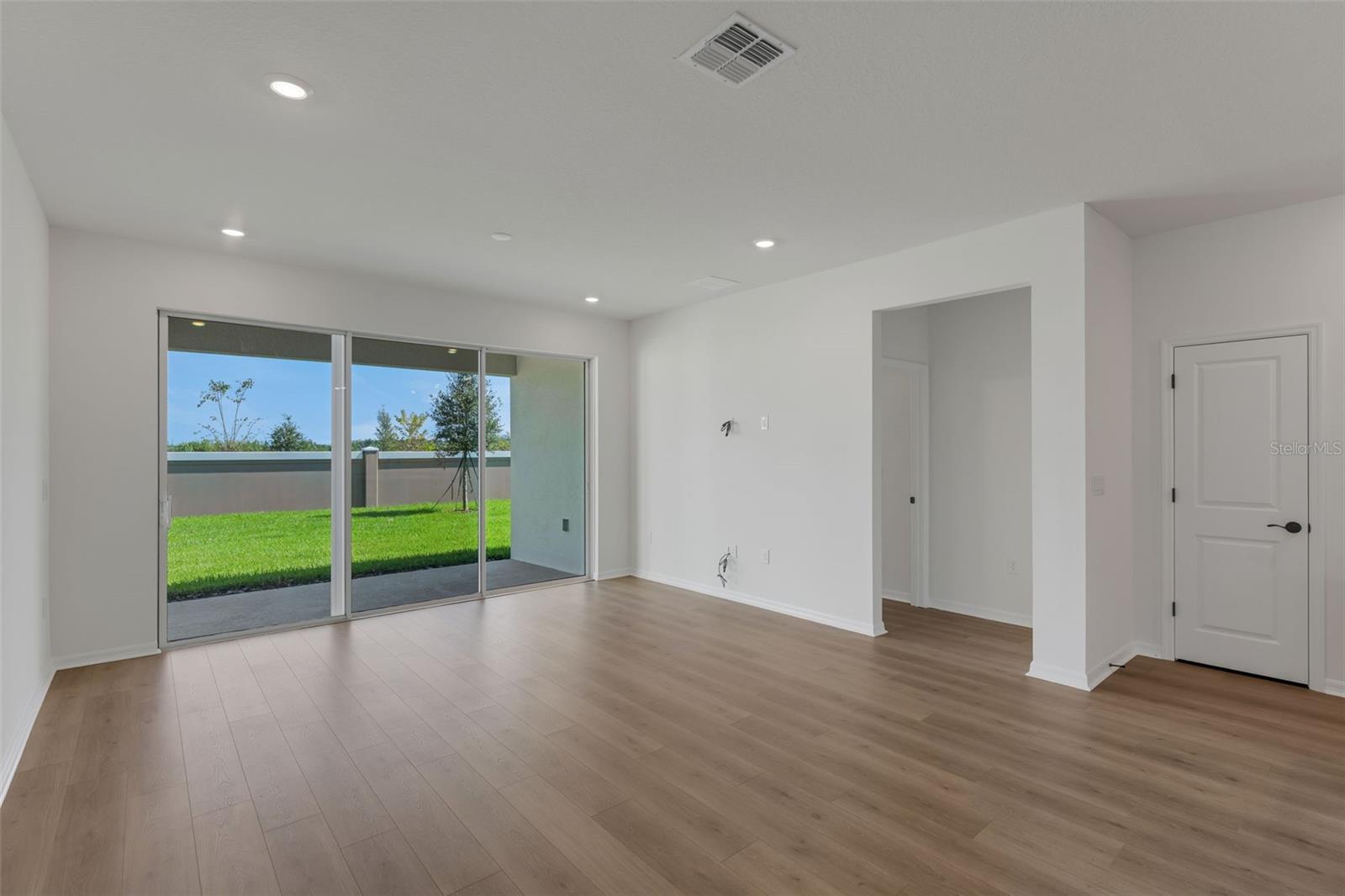 8120 SUNNY POINT TRL — photo 10