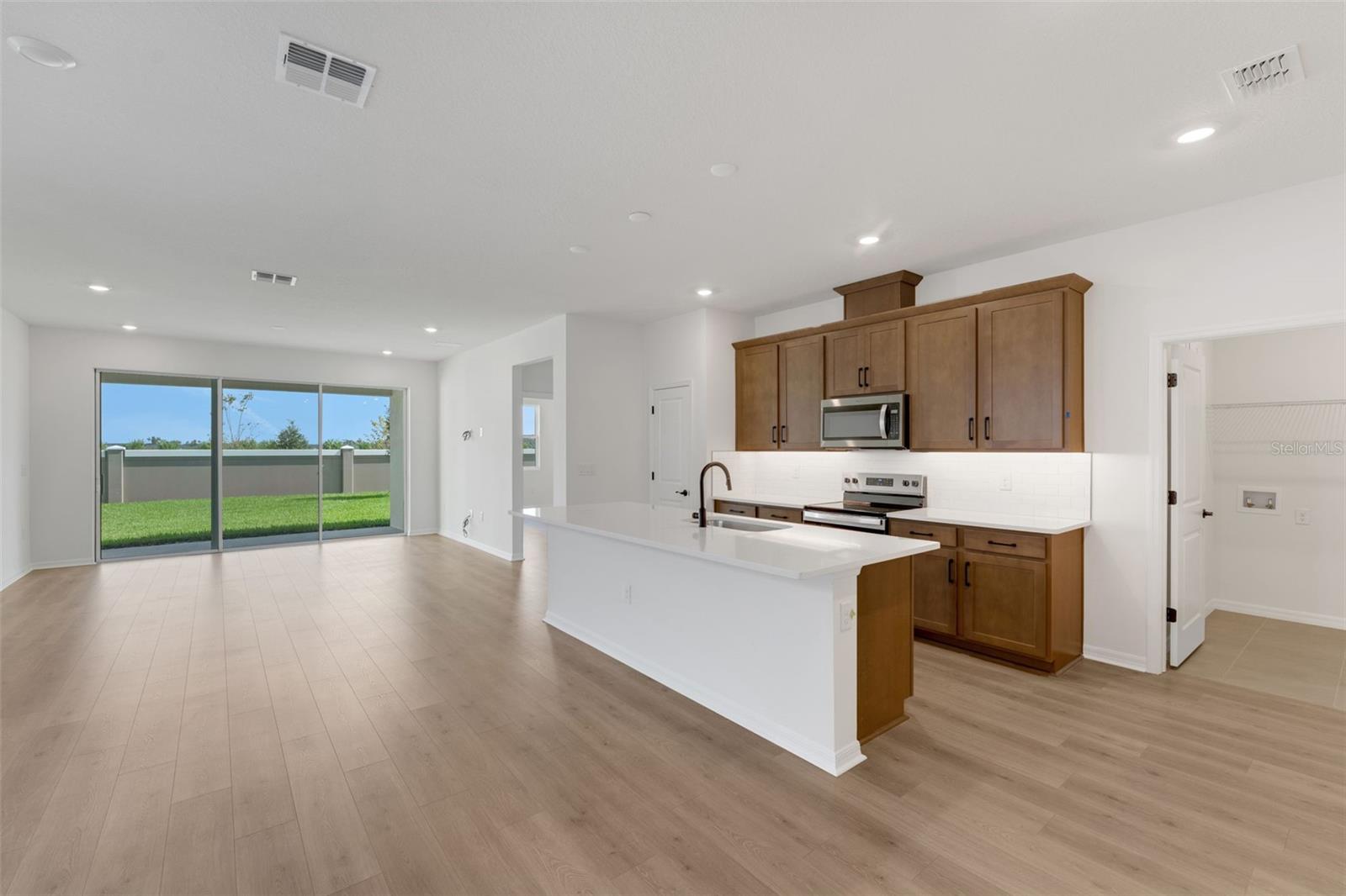 8120 SUNNY POINT TRL — photo 7