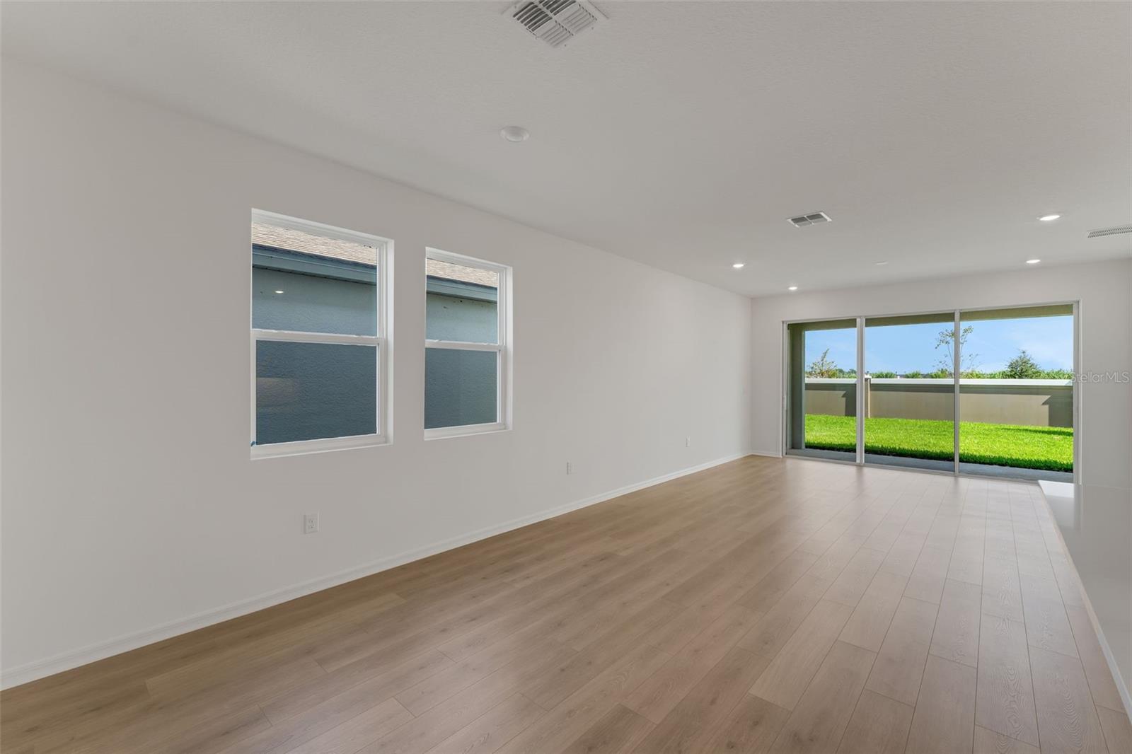 8120 SUNNY POINT TRL — photo 8