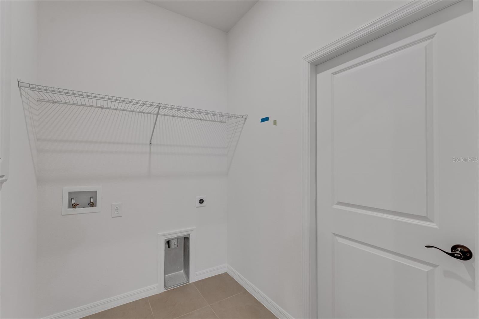 8120 SUNNY POINT TRL — photo 32